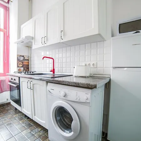 Central Studio Apartment