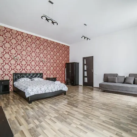 Central Studio Apartment *